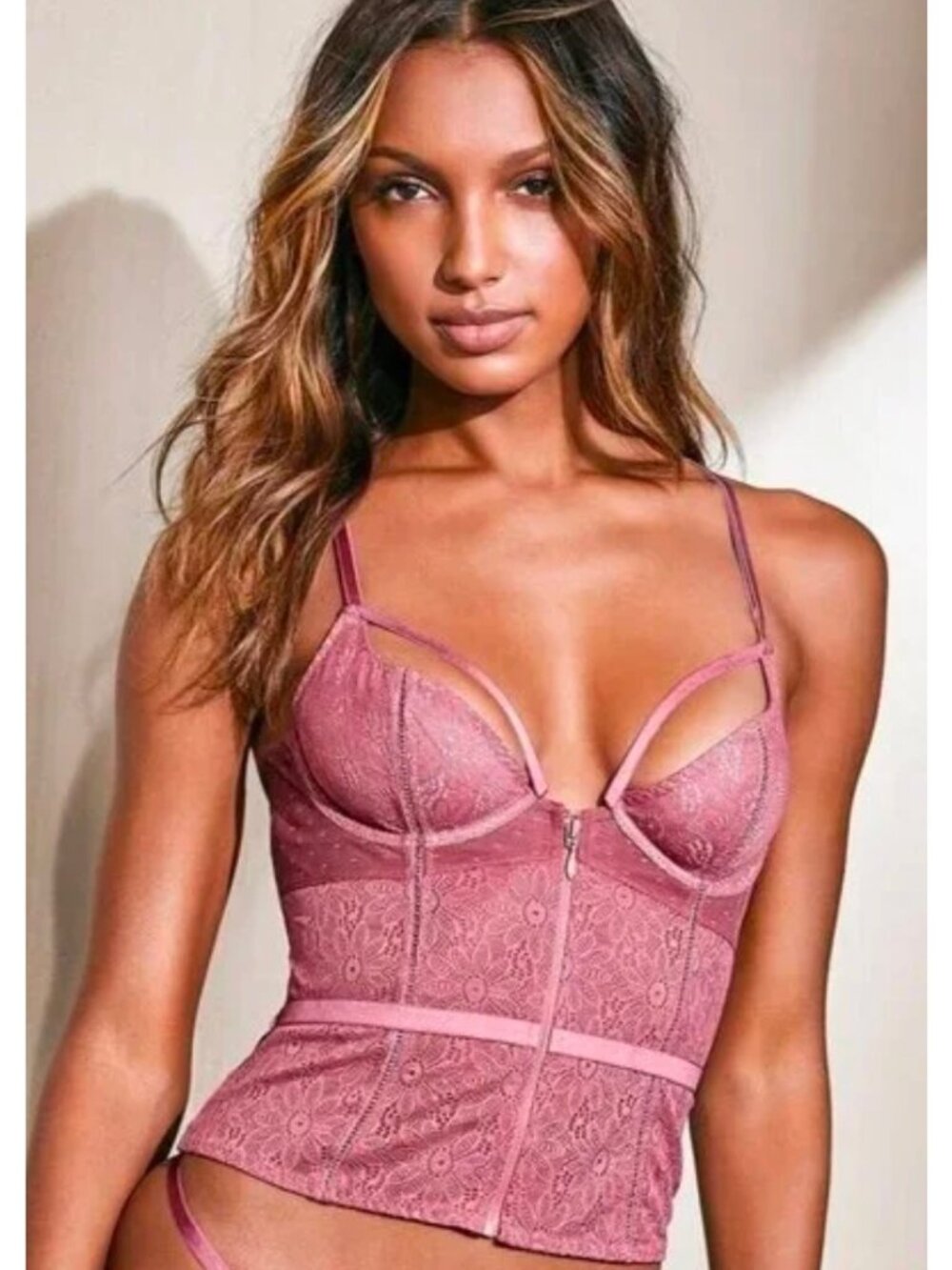VICTORIA’S SECRET Solid Pink Zip Front Lace Racerback Women’s Bustier Size 32B